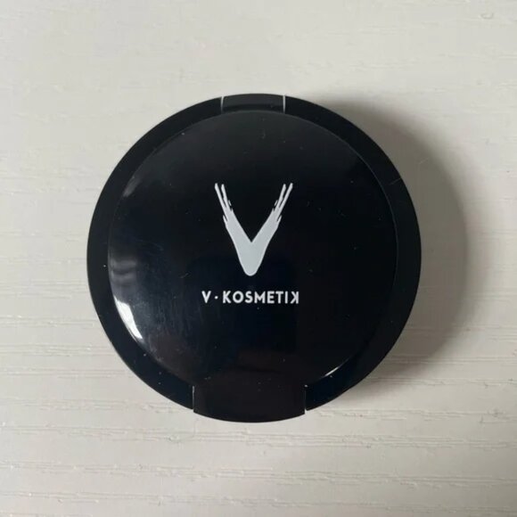 V KOSMETIK Pressed Translucent Powder (BRAND-NEW IN PKG!) - Picture 2 of 3